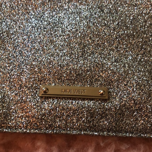 Nine West Hand Wallet/ Makeup Bag - Picture 2 of 9